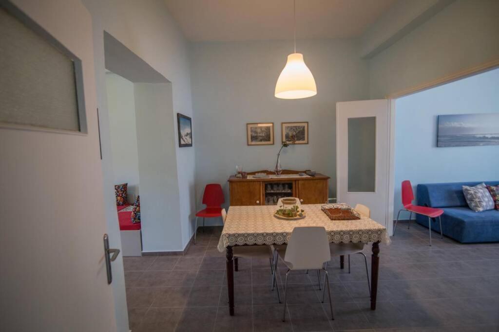 Villa Ανακαινισμενη Μονοκατοικια 125 Τμ Στο Κεντρο Με Κηπο à Mesolóngion Extérieur photo